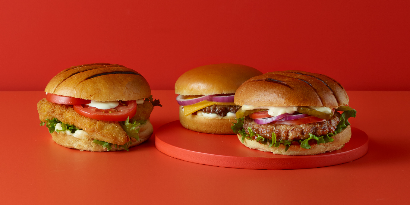 Vælg mellem Classic Beef Burger, Crispy Chicken Burger eller Cheeseburger hos Circle K